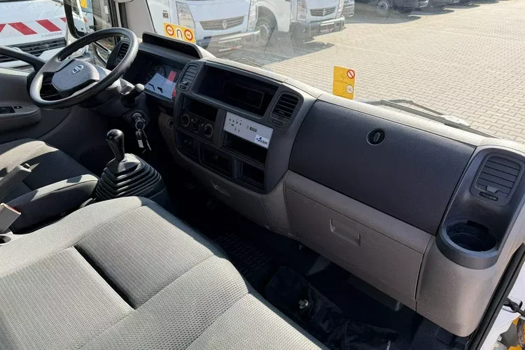 Nissan Cabstar zdjęcie 27