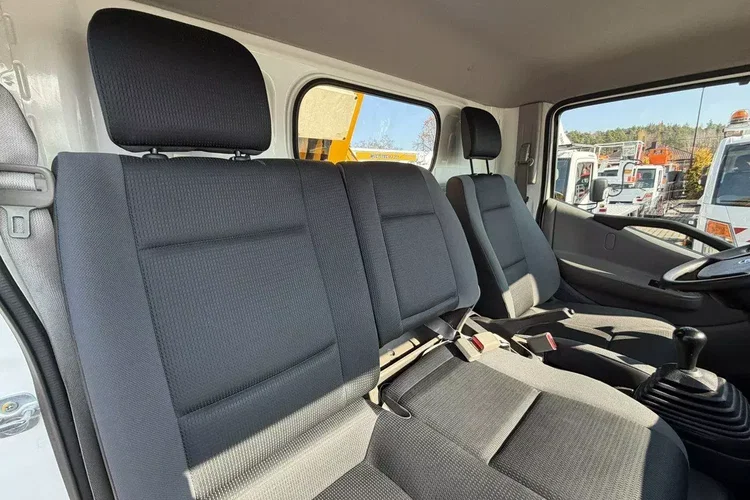 Nissan Cabstar zdjęcie 28