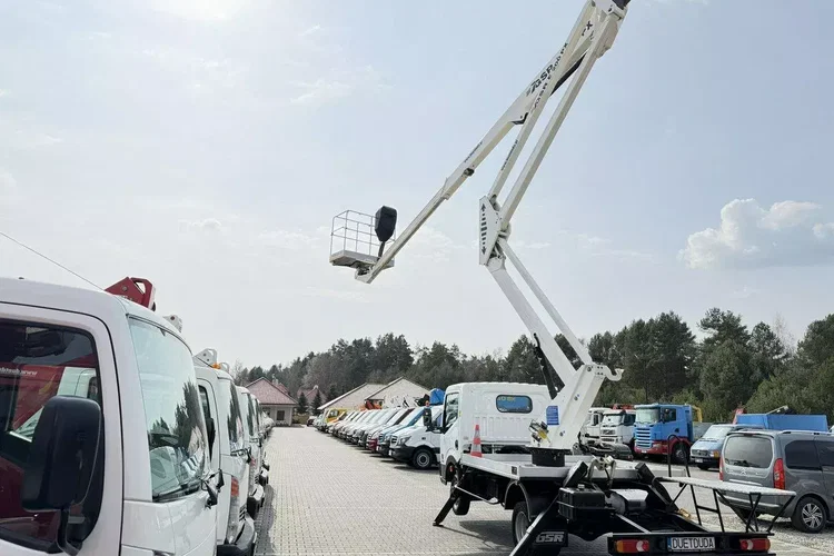 Nissan Cabstar zdjęcie 19