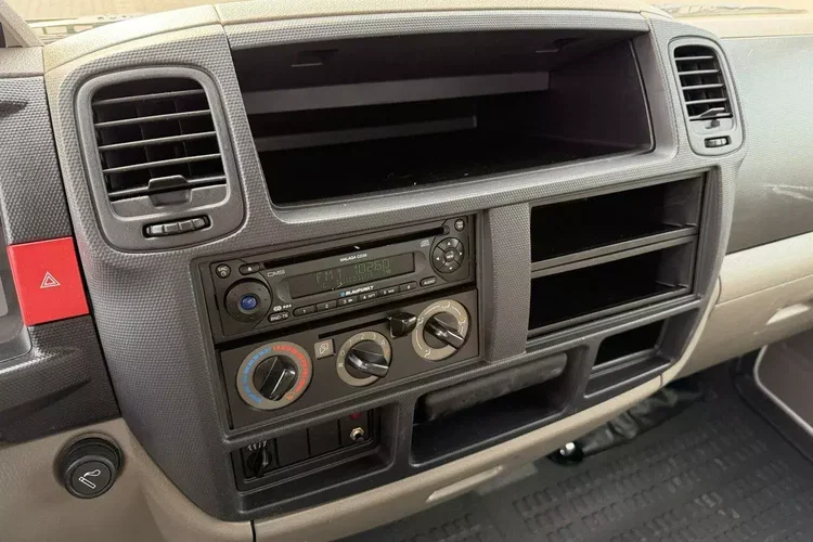 Nissan Cabstar zdjęcie 24