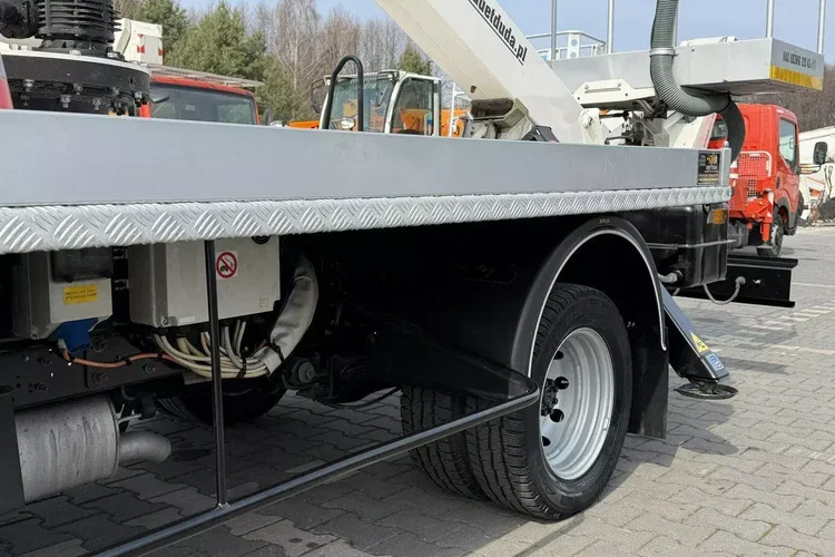 Nissan Cabstar zdjęcie 4