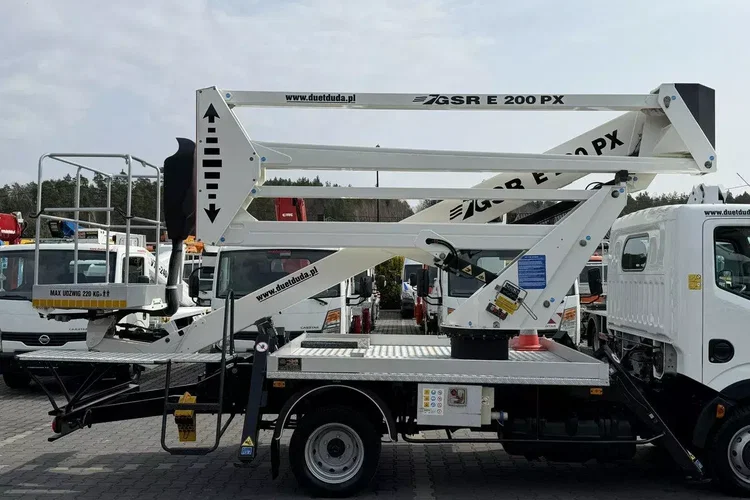 Nissan Cabstar zdjęcie 8