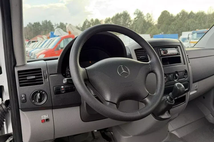 Mercedes Sprinter zdjęcie 20
