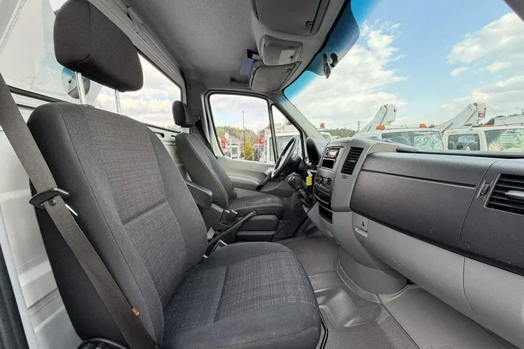 Mercedes Sprinter zdjęcie 23