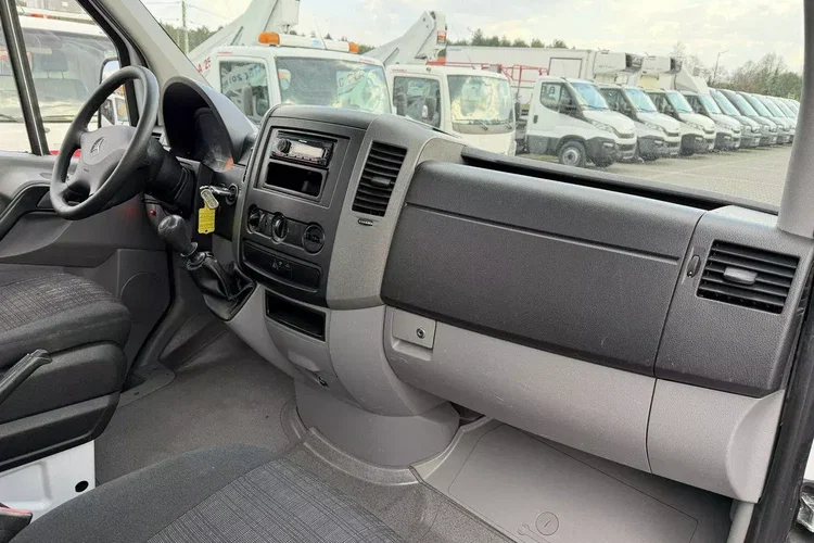 Mercedes Sprinter zdjęcie 24