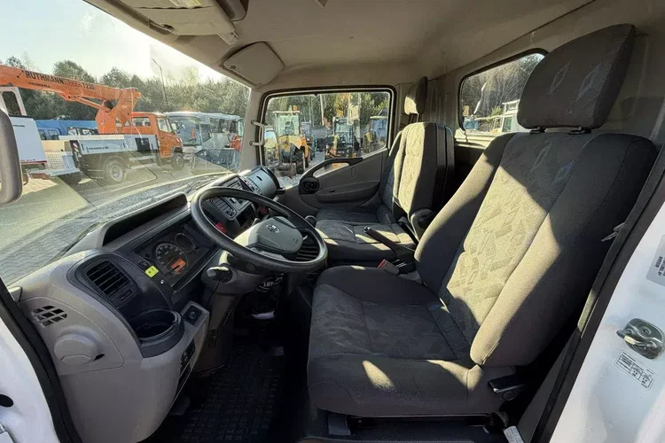 Nissan Cabstar zdjęcie 21
