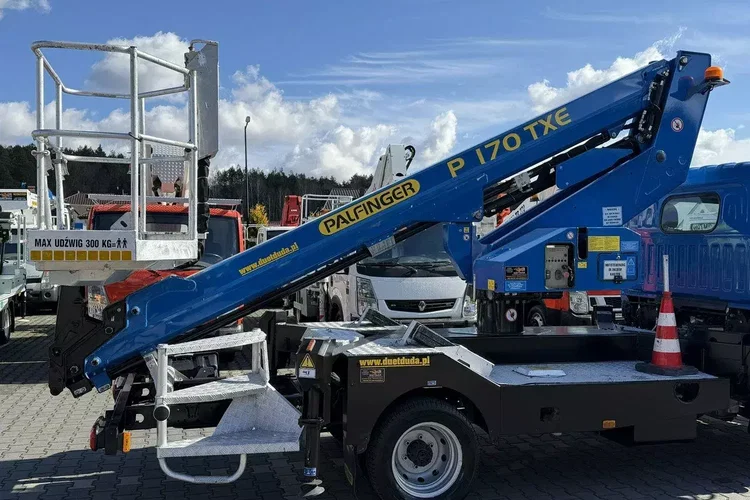 Nissan Cabstar zdjęcie 11