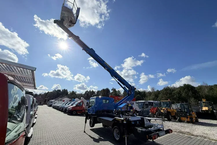 Nissan Cabstar zdjęcie 17