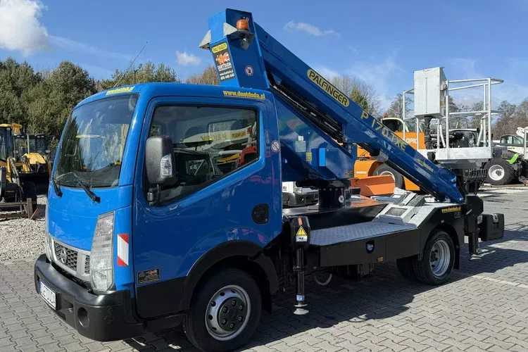 Nissan Cabstar zdjęcie 2