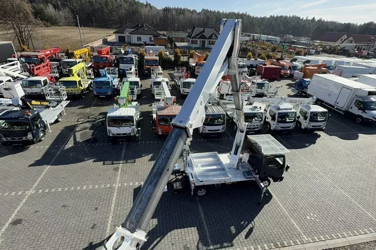 Nissan Cabstar zdjęcie 2