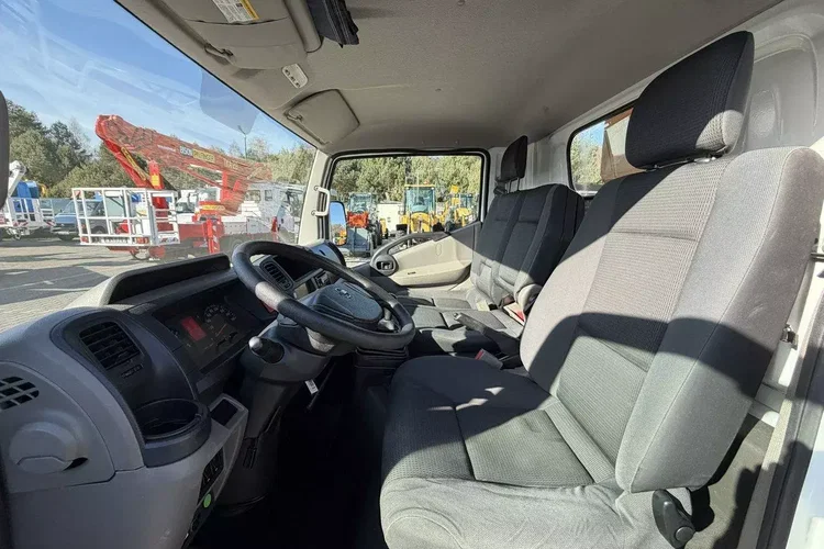 Nissan Cabstar zdjęcie 21