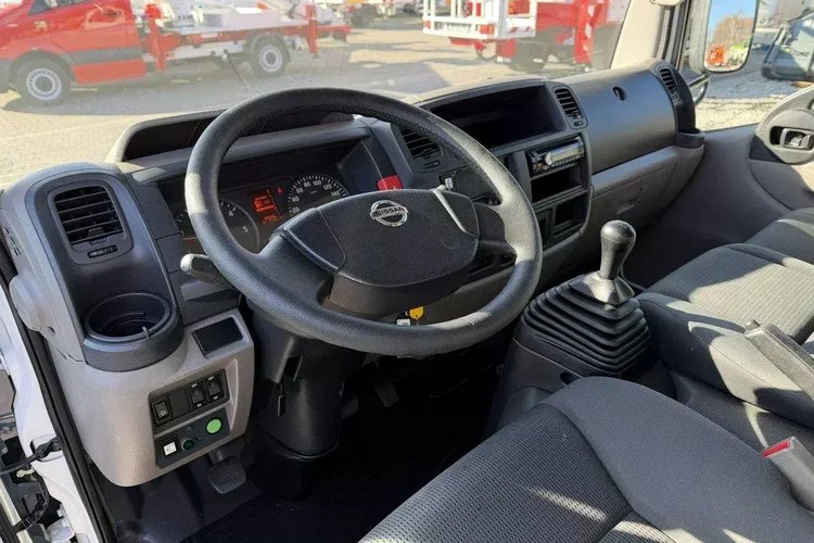 Nissan Cabstar zdjęcie 22