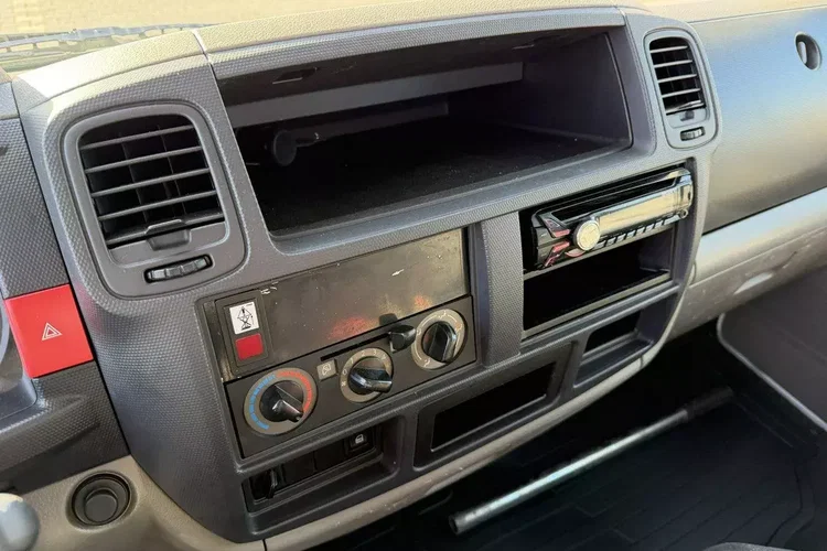 Nissan Cabstar zdjęcie 23