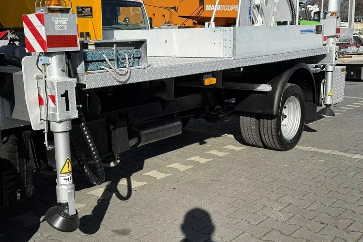 Nissan Cabstar zdjęcie 9