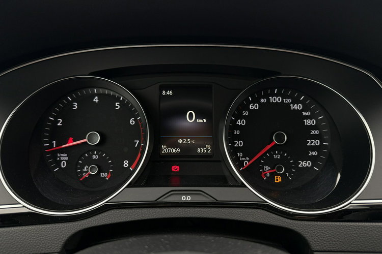 Volkswagen Passat Bezwypadkowy Krajowy Poleasingowy I właściciel Serwis ASO VAT 23% zdjęcie 10
