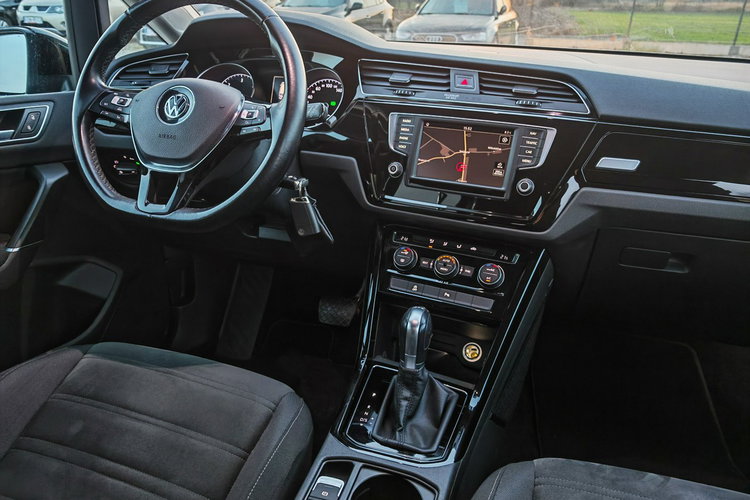 Volkswagen Touran zdjęcie 16