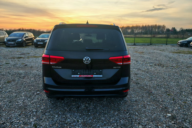 Volkswagen Touran zdjęcie 4