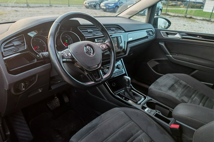Volkswagen Touran zdjęcie 9