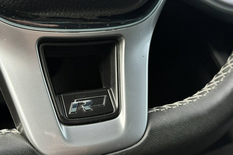 Volkswagen Touareg FV23% R Line 286KM 4x4 Salon PL Bezwypad Wentyle Panorama Radar Matrix zdjęcie 13