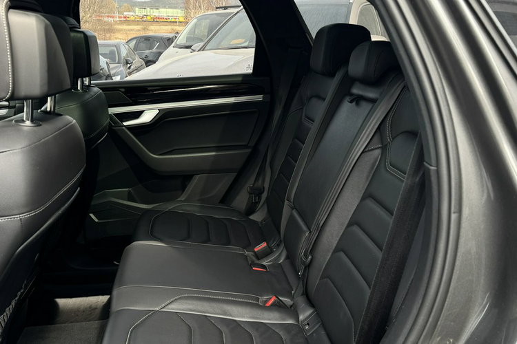 Volkswagen Touareg FV23% R Line 286KM 4x4 Salon PL Bezwypad Wentyle Panorama Radar Matrix zdjęcie 22
