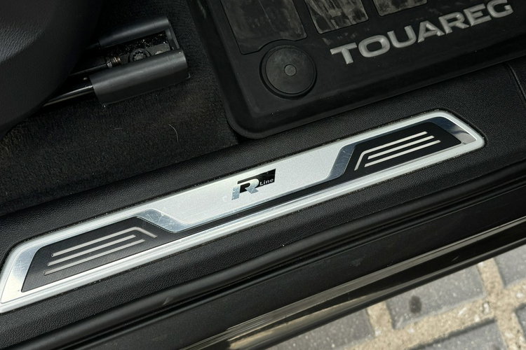 Volkswagen Touareg FV23% R Line 286KM 4x4 Salon PL Bezwypad Wentyle Panorama Radar Matrix zdjęcie 27