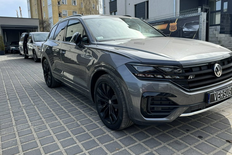 Volkswagen Touareg FV23% R Line 286KM 4x4 Salon PL Bezwypad Wentyle Panorama Radar Matrix zdjęcie 3