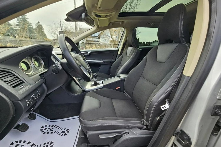 Volvo XC 60 Pełna Historia Serwisowa Ładne i Zadbane Rok GWARANCJI zdjęcie 10