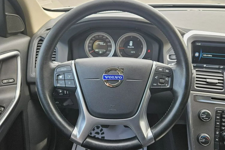 Volvo XC 60 Pełna Historia Serwisowa Ładne i Zadbane Rok GWARANCJI zdjęcie 12