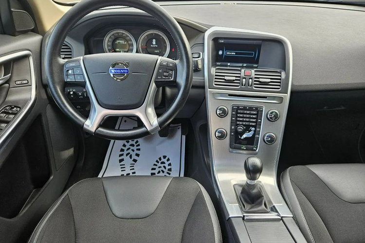 Volvo XC 60 Pełna Historia Serwisowa Ładne i Zadbane Rok GWARANCJI zdjęcie 9