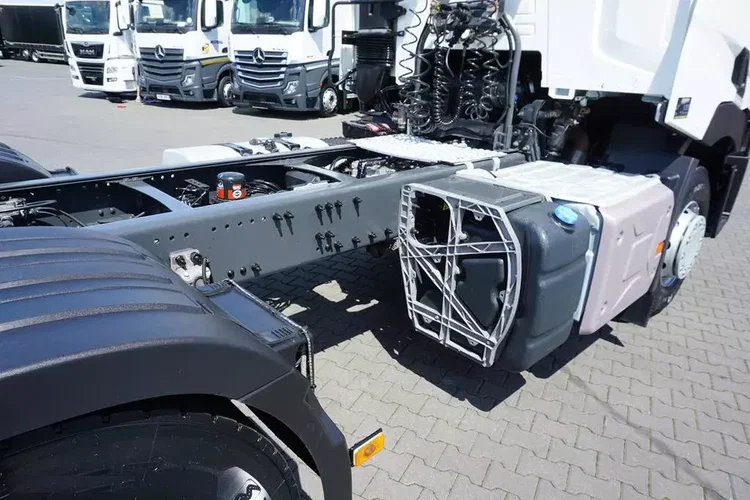 Renault C 520 / EURO 6 / ACC / 6 X 4 / RETARDER / DMC 100 000 KG zdjęcie 14