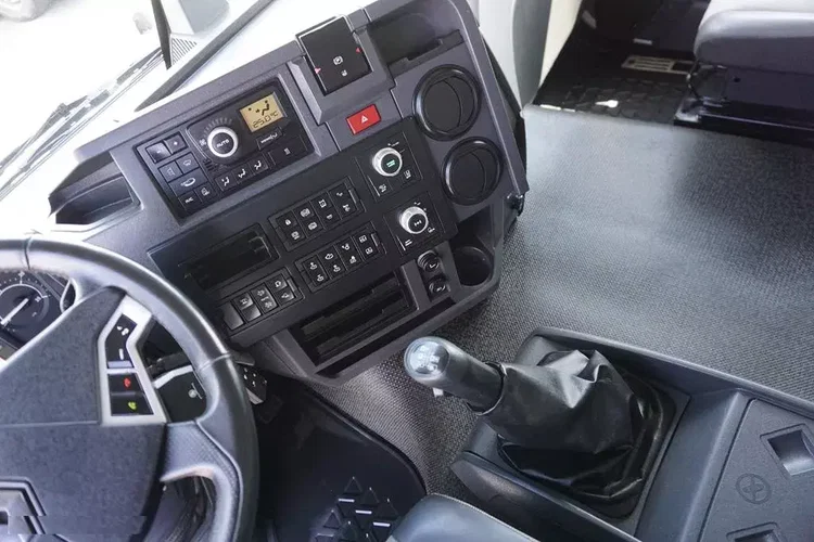 Renault C 520 / EURO 6 / ACC / 6 X 4 / RETARDER / DMC 100 000 KG zdjęcie 9