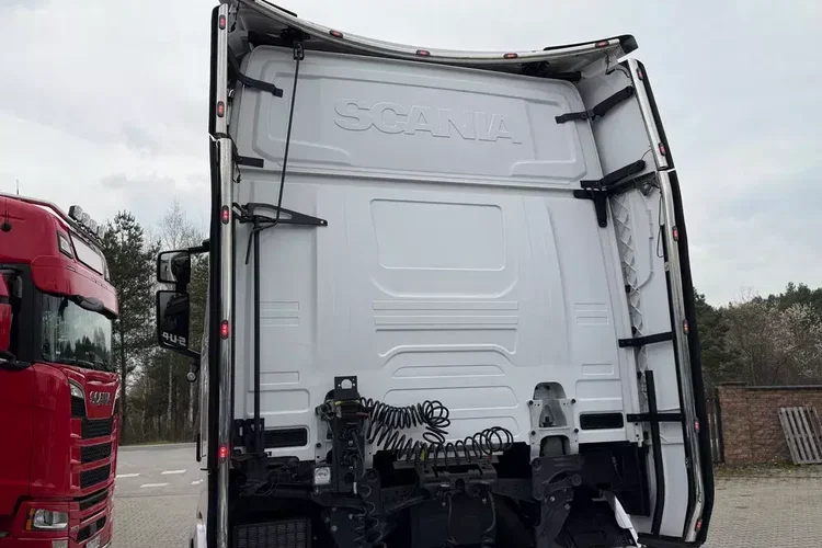 580S scania z Niemiec v8 mega low deck idealny stan 2021 pełna opcja bez egr zdjęcie 21