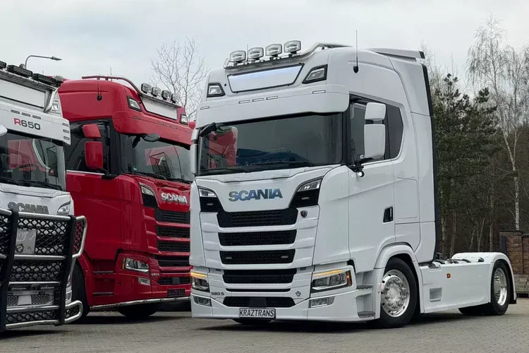 580S scania z Niemiec v8 mega low deck idealny stan 2021 pełna opcja bez egr zdjęcie 3