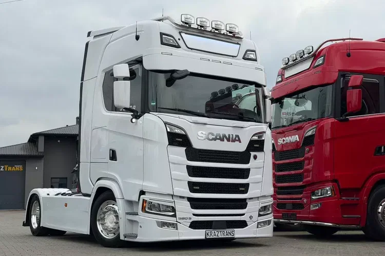 580S scania z Niemiec v8 mega low deck idealny stan 2021 pełna opcja bez egr zdjęcie 6