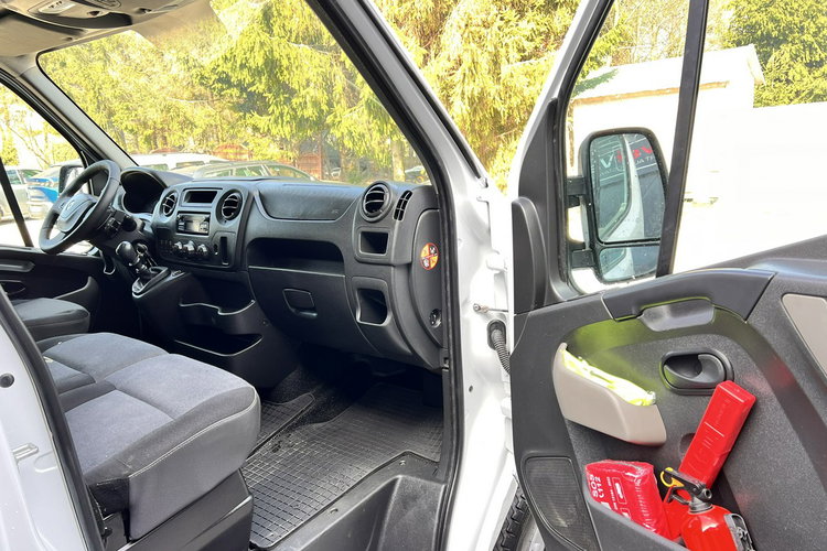 Renault Master średniak 7 osobowy L2H2 brygadówka doka zdjęcie 7