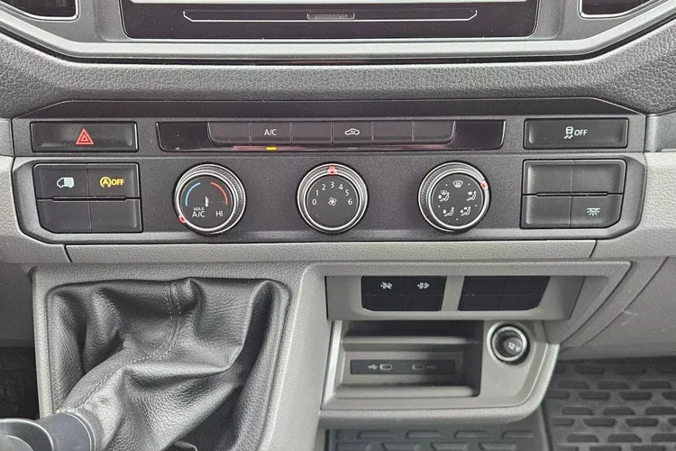 Volkswagen Crafter L4H2 92900zł NETTO Brygadówka 7 osób 2.0TDi/140KM zdjęcie 27