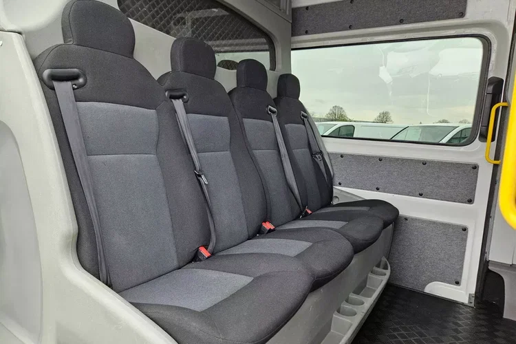 Volkswagen Crafter L4H2 92900zł NETTO Brygadówka 7 osób 2.0TDi/140KM zdjęcie 31