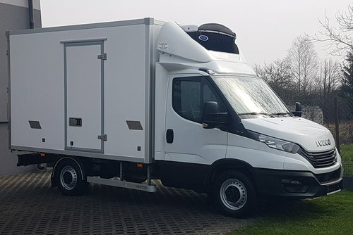 Iveco Daily 35S16 CHŁODNIA 6EP MROŹNIA IZOTERMA AGREGAT CARRIER XARIOS 5 GRZANIE