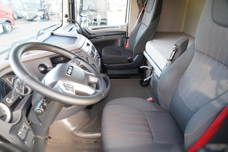 DAF XF 480 / SUPER SPACE CAB / KLIMA POSTOJOWA / ALUFELGI / EURO 6 zdjęcie 25