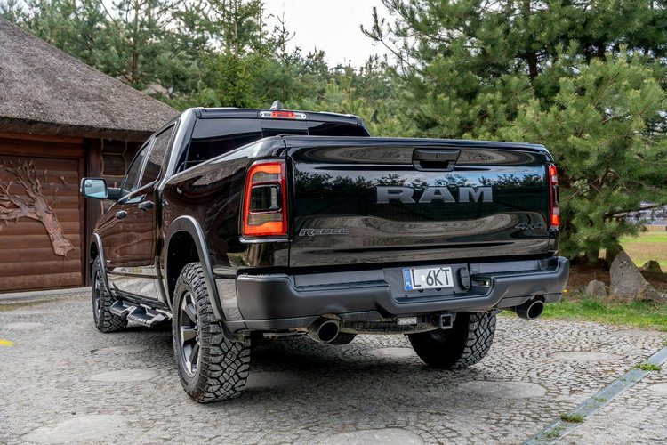 RAM 1500 Rebel 5.7 V8 Hemi / Bogata opcja / Lift 1" / Virtual Cockpit / FV zdjęcie 11