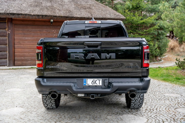 RAM 1500 Rebel 5.7 V8 Hemi / Bogata opcja / Lift 1" / Virtual Cockpit / FV zdjęcie 15