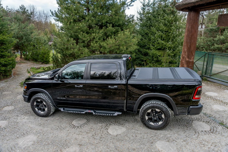 RAM 1500 Rebel 5.7 V8 Hemi / Bogata opcja / Lift 1" / Virtual Cockpit / FV zdjęcie 32