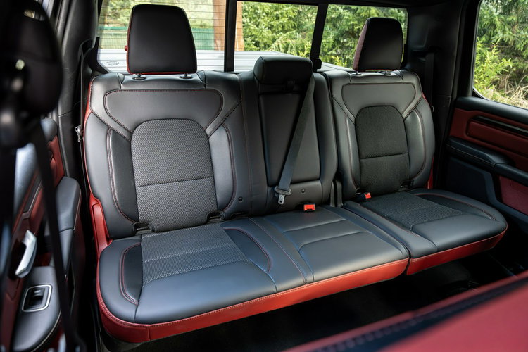 RAM 1500 Rebel 5.7 V8 Hemi / Bogata opcja / Lift 1" / Virtual Cockpit / FV zdjęcie 65