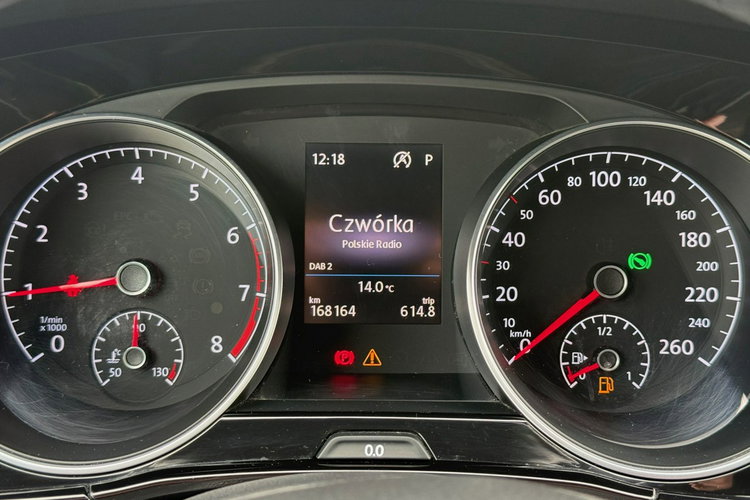 Volkswagen Touran 1.5 TSI R-line 7osób Faktura VAT 23% Bezwypadkowy zdjęcie 29