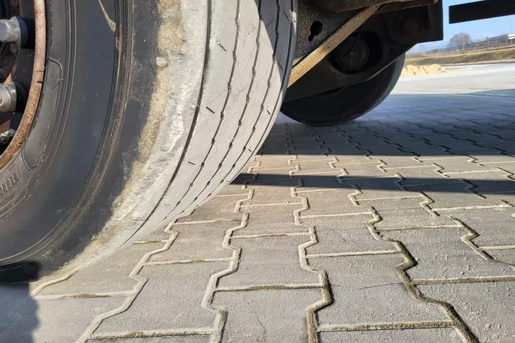 Schwarzmuller Joloda, osie SAF, koła 445/45 R19, 5 zdjęcie 5