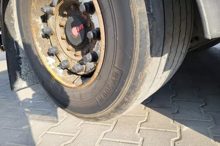 Schwarzmuller Joloda, osie SAF, koła 445/45 R19, 5 zdjęcie 6