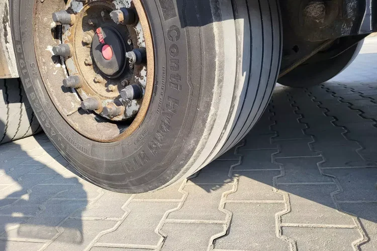 Schwarzmuller Joloda, osie SAF, koła 445/45 R19, 5 zdjęcie 7