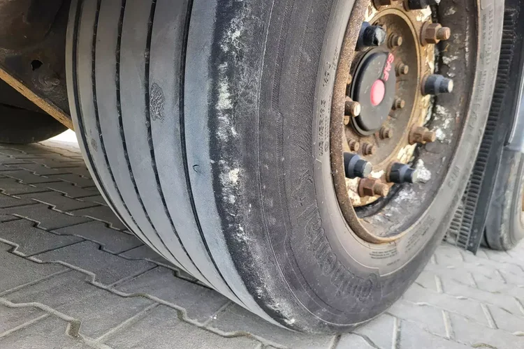 Schwarzmuller Joloda, osie SAF, koła 445/45 R19, 5 zdjęcie 9
