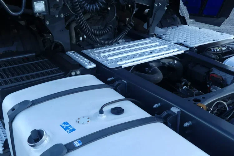 Scania R450 / EURO 6 BEZ EGR / RETARDER / STANDARD / AUTOMAT / zdjęcie 16