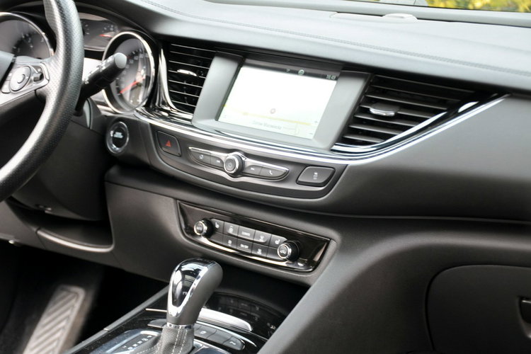 Opel Insignia 2.0CDTI(170KM) Full Led Navi Kamera Panorama Skóry Keyles Go Alu17"ASO zdjęcie 26